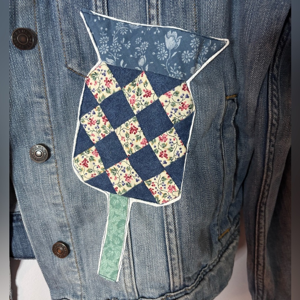 Upcycled “Stitched & Styled” Denim Jacket - Picture 4 of 7